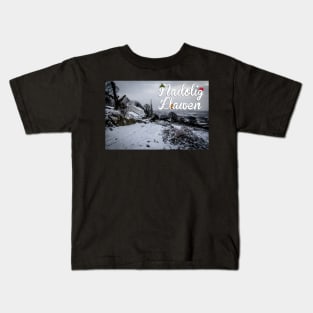 Nadolig Llawen - Cottage Overlooking the Bay Kids T-Shirt